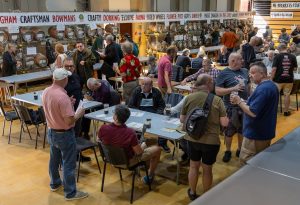 Relaxed drinking at a quiet session