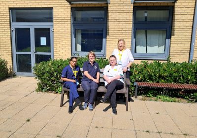 New benches for Farnham Hospital